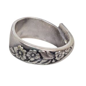 M.A.Rogers Oneida Floral Silver Ring